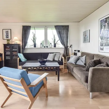 בית נופש Three-bedroom In Mesinge